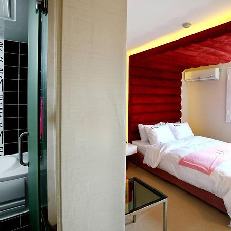 คิว โฮเต็ล Hotel พาจู ภายนอก รูปภาพ