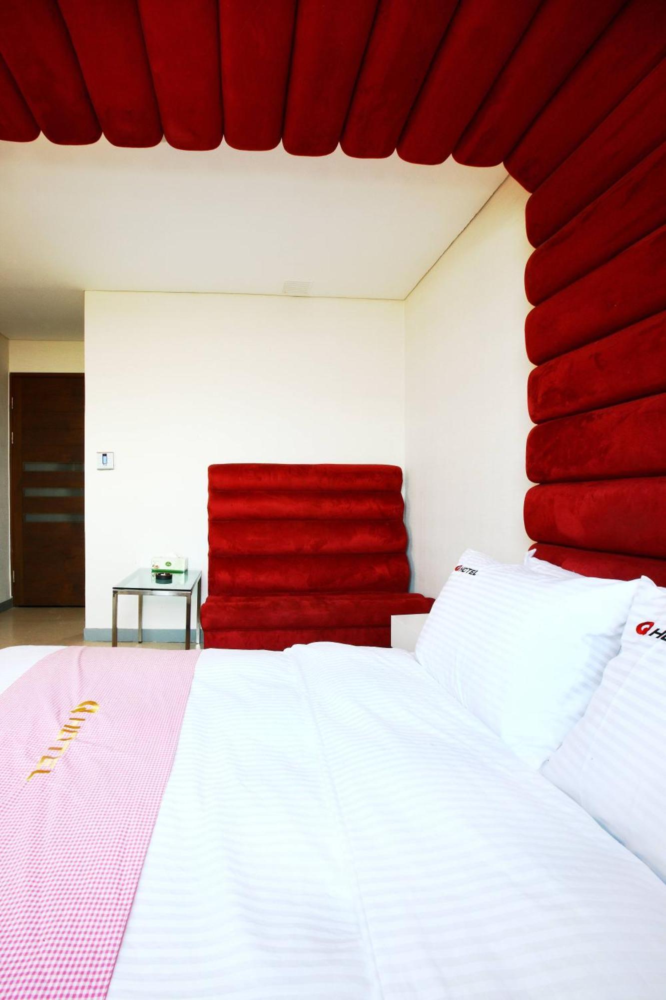 คิว โฮเต็ล Hotel พาจู ภายนอก รูปภาพ