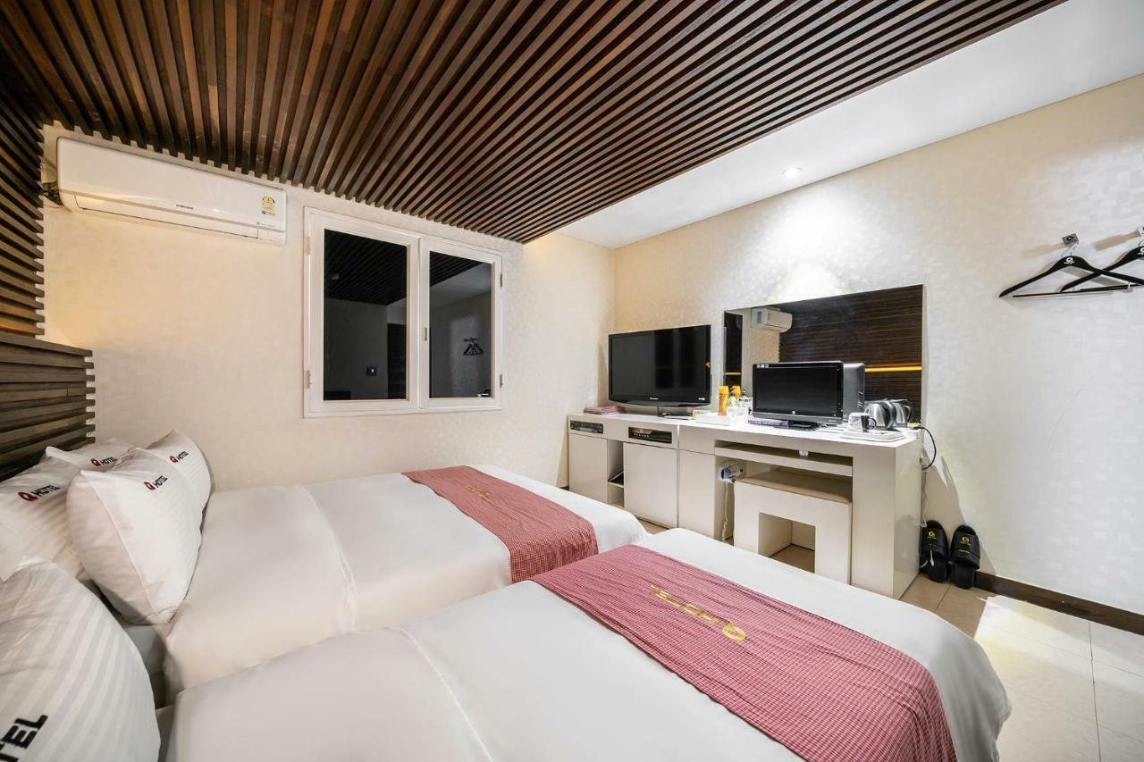 คิว โฮเต็ล Hotel พาจู ภายนอก รูปภาพ
