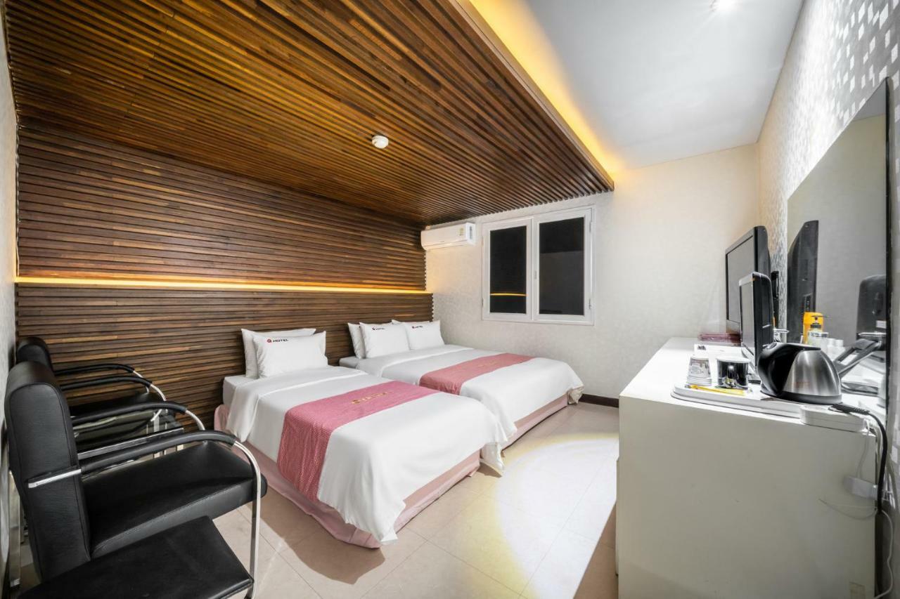 คิว โฮเต็ล Hotel พาจู ภายนอก รูปภาพ