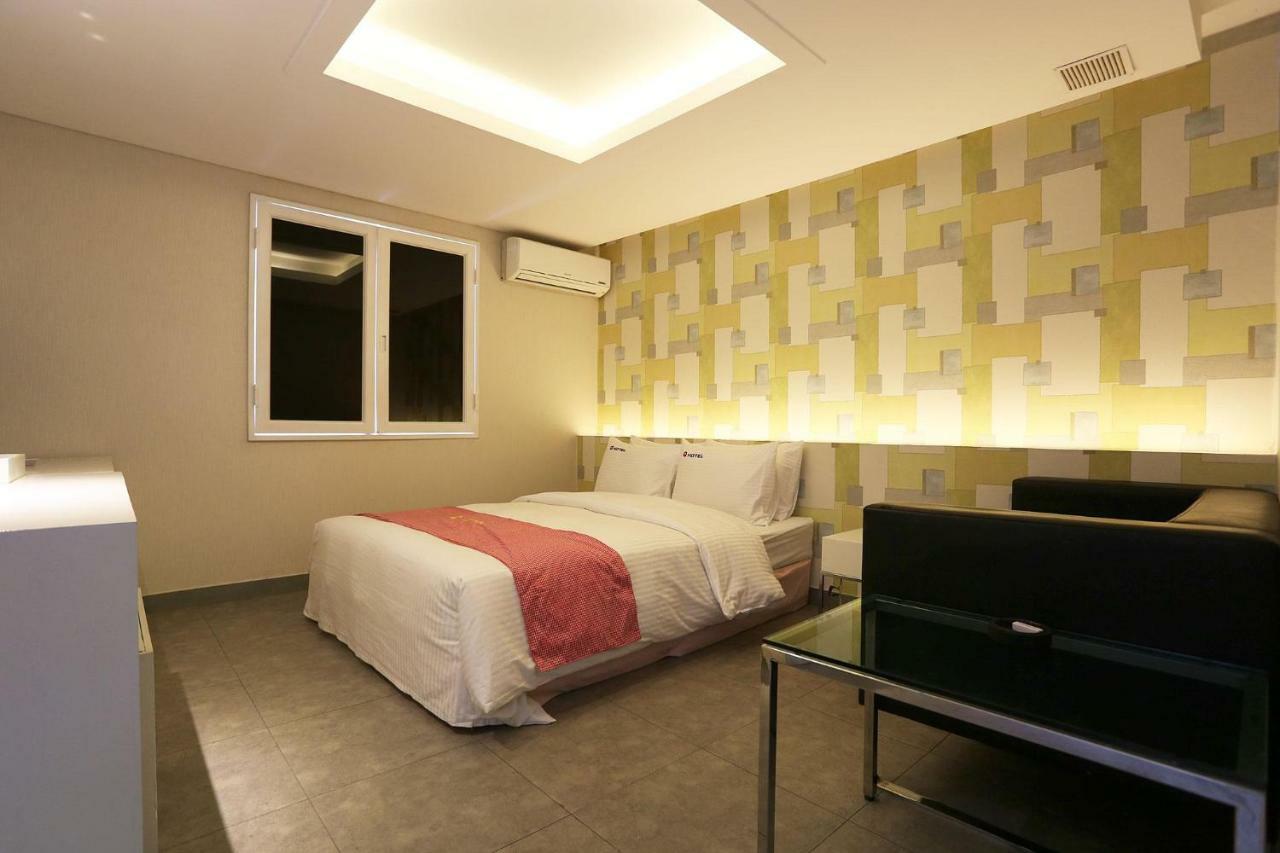 คิว โฮเต็ล Hotel พาจู ภายนอก รูปภาพ