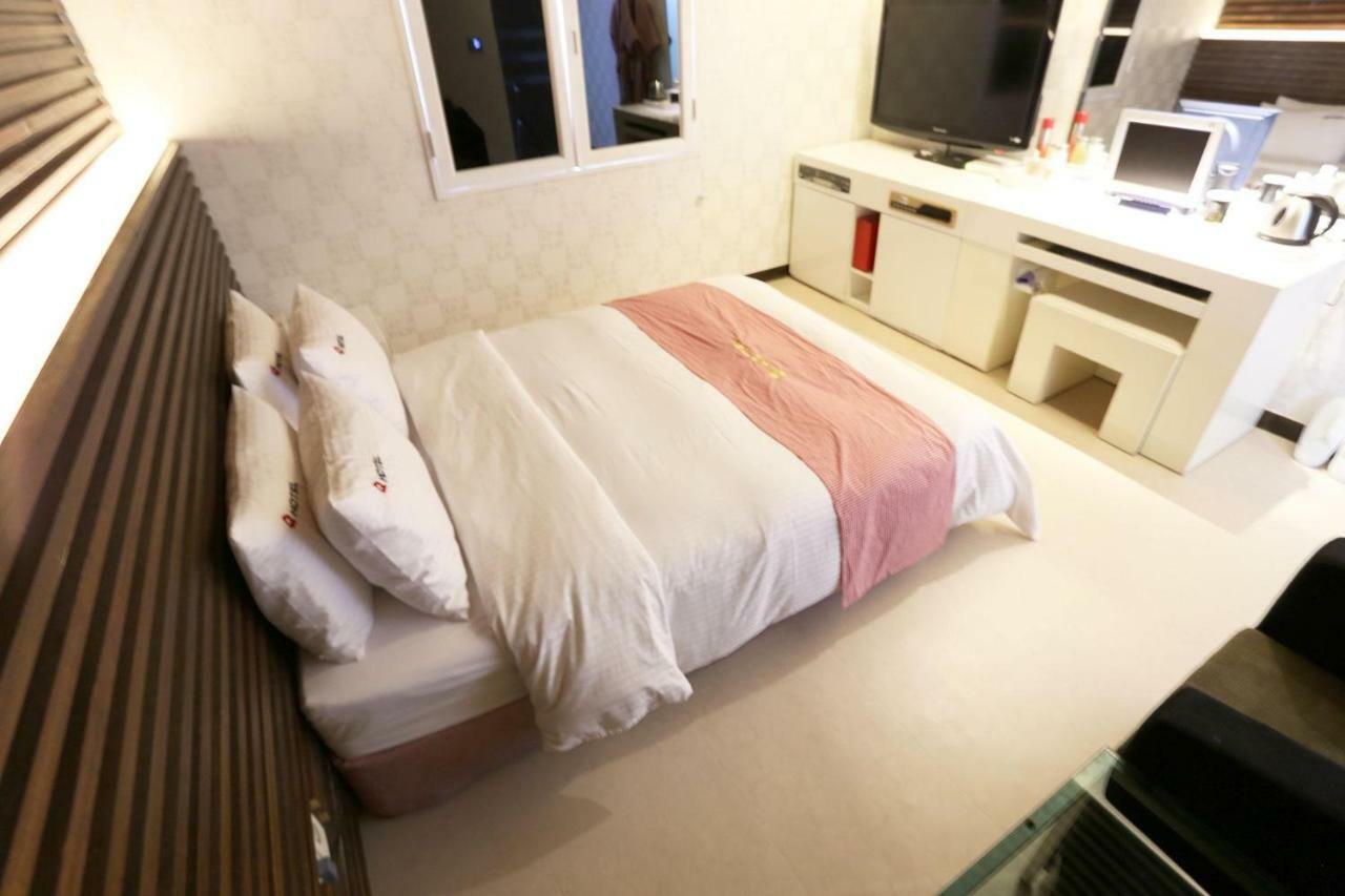 คิว โฮเต็ล Hotel พาจู ภายนอก รูปภาพ