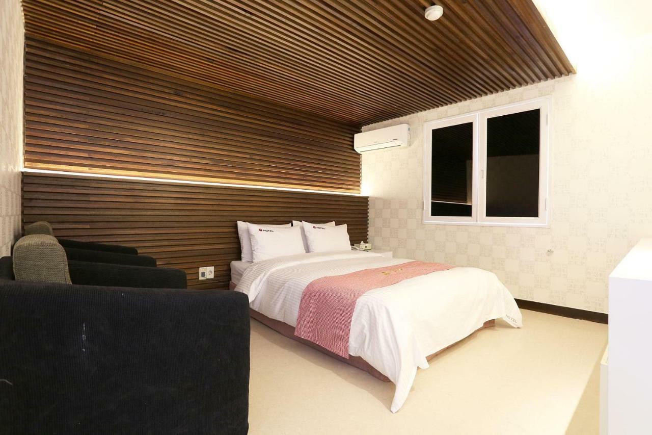 คิว โฮเต็ล Hotel พาจู ภายนอก รูปภาพ
