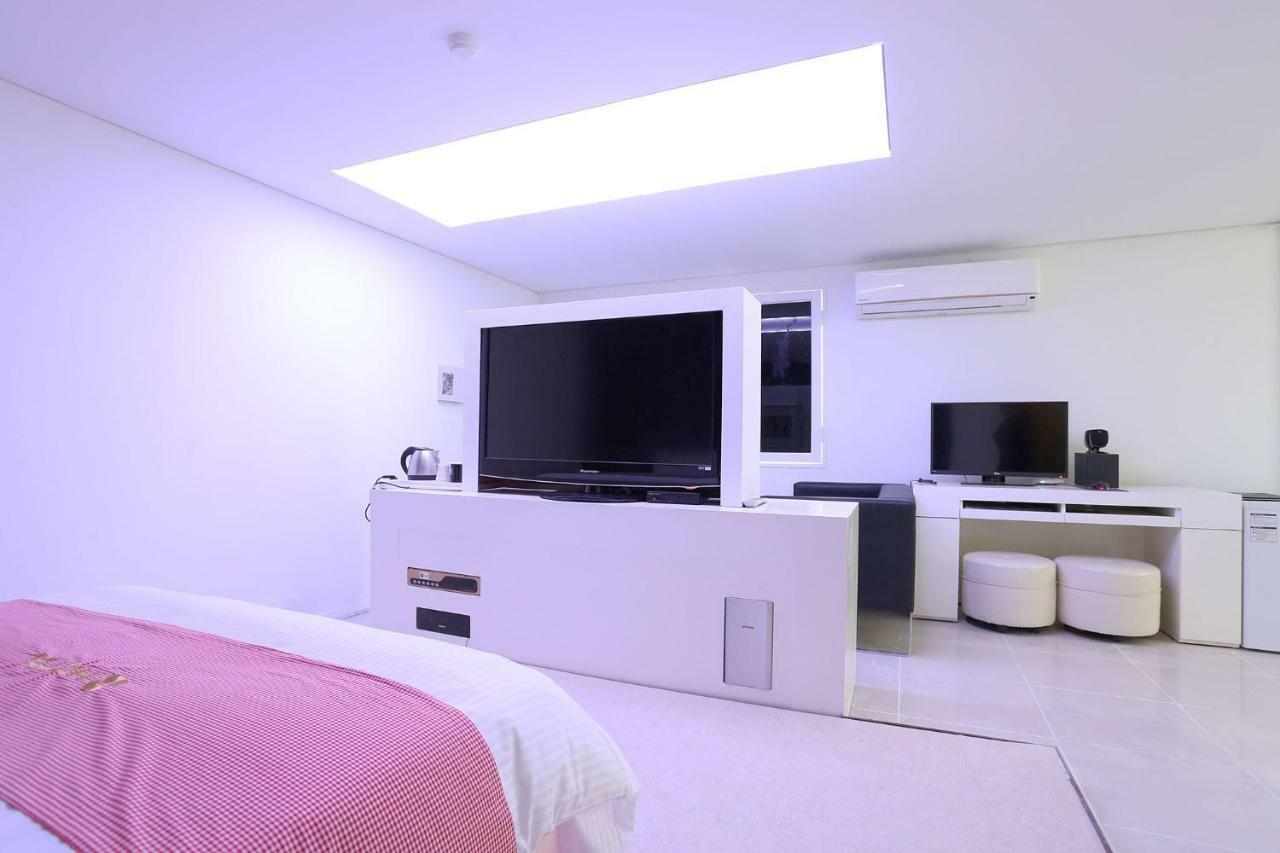 คิว โฮเต็ล Hotel พาจู ภายนอก รูปภาพ